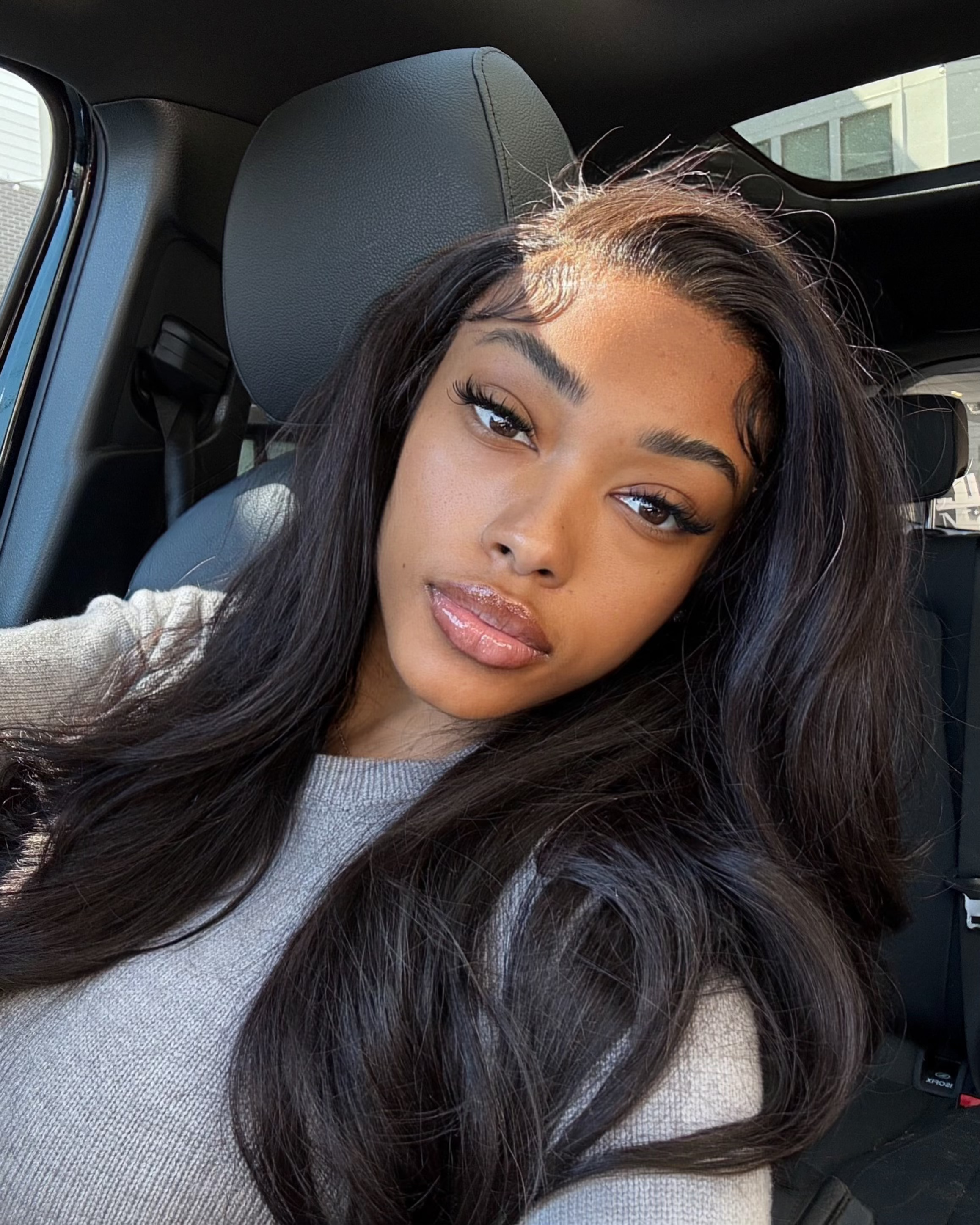 Natural Black||carousel