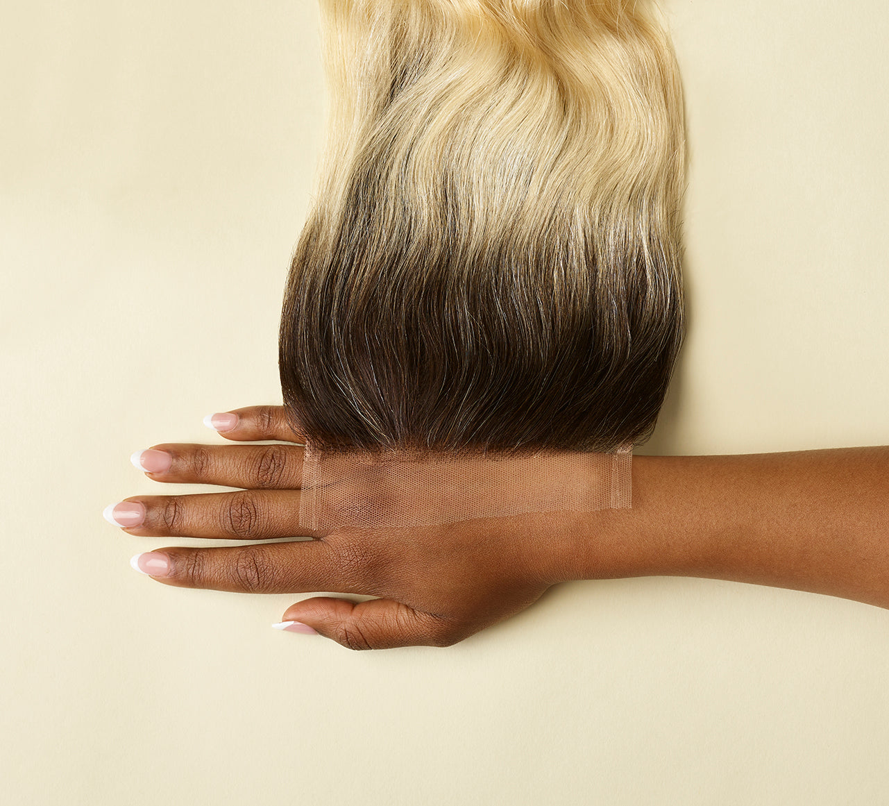 Blonde (#613) with Dark Roots (#1B)||carousel