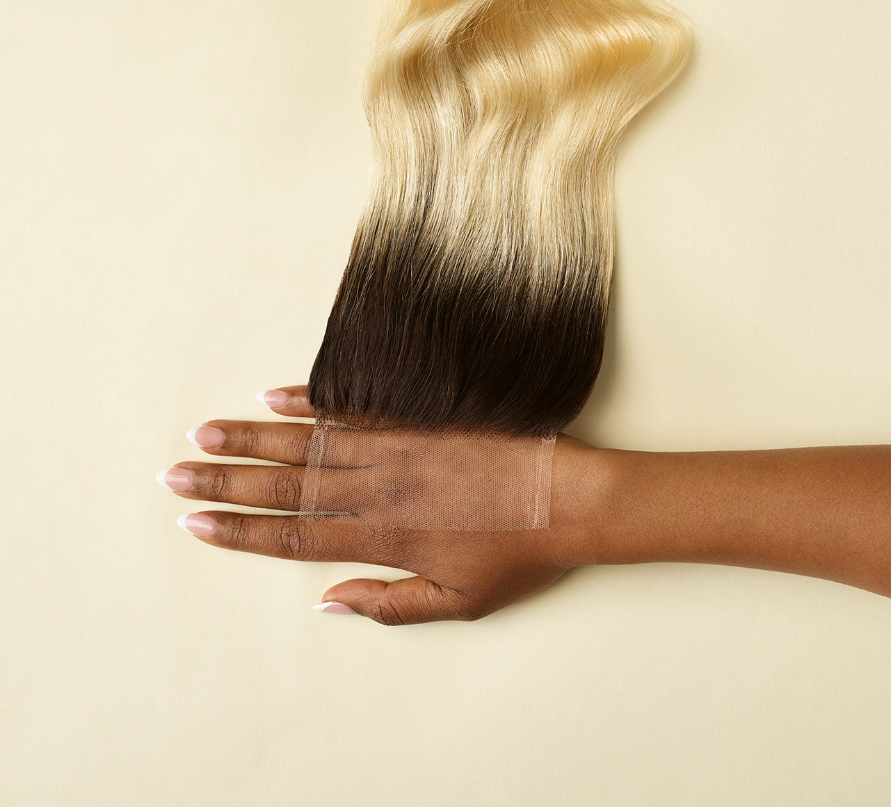 Blonde (#613) with Dark Roots (#1B)||carousel