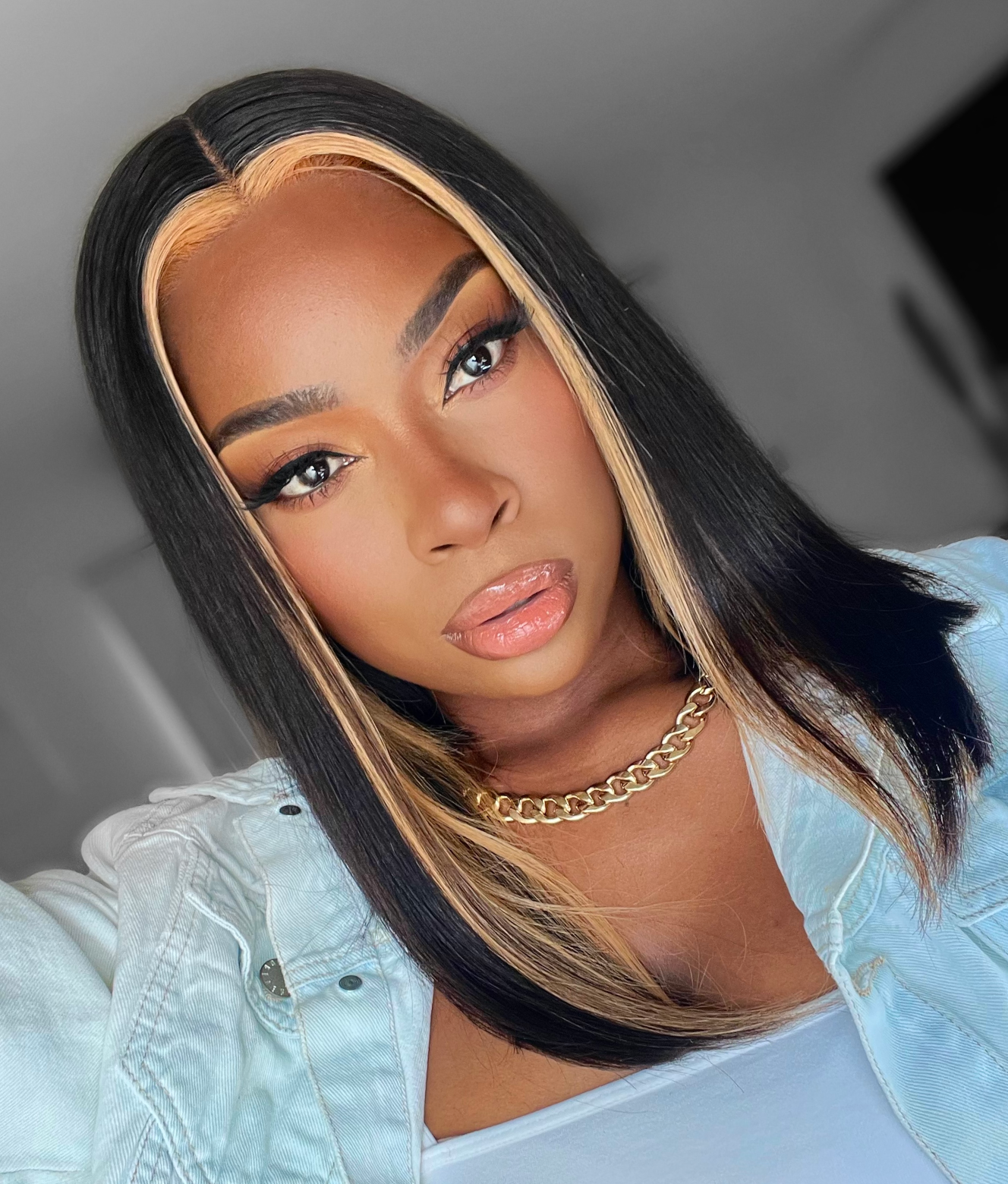 1B with Blonde Front Highlight||carousel||catalog