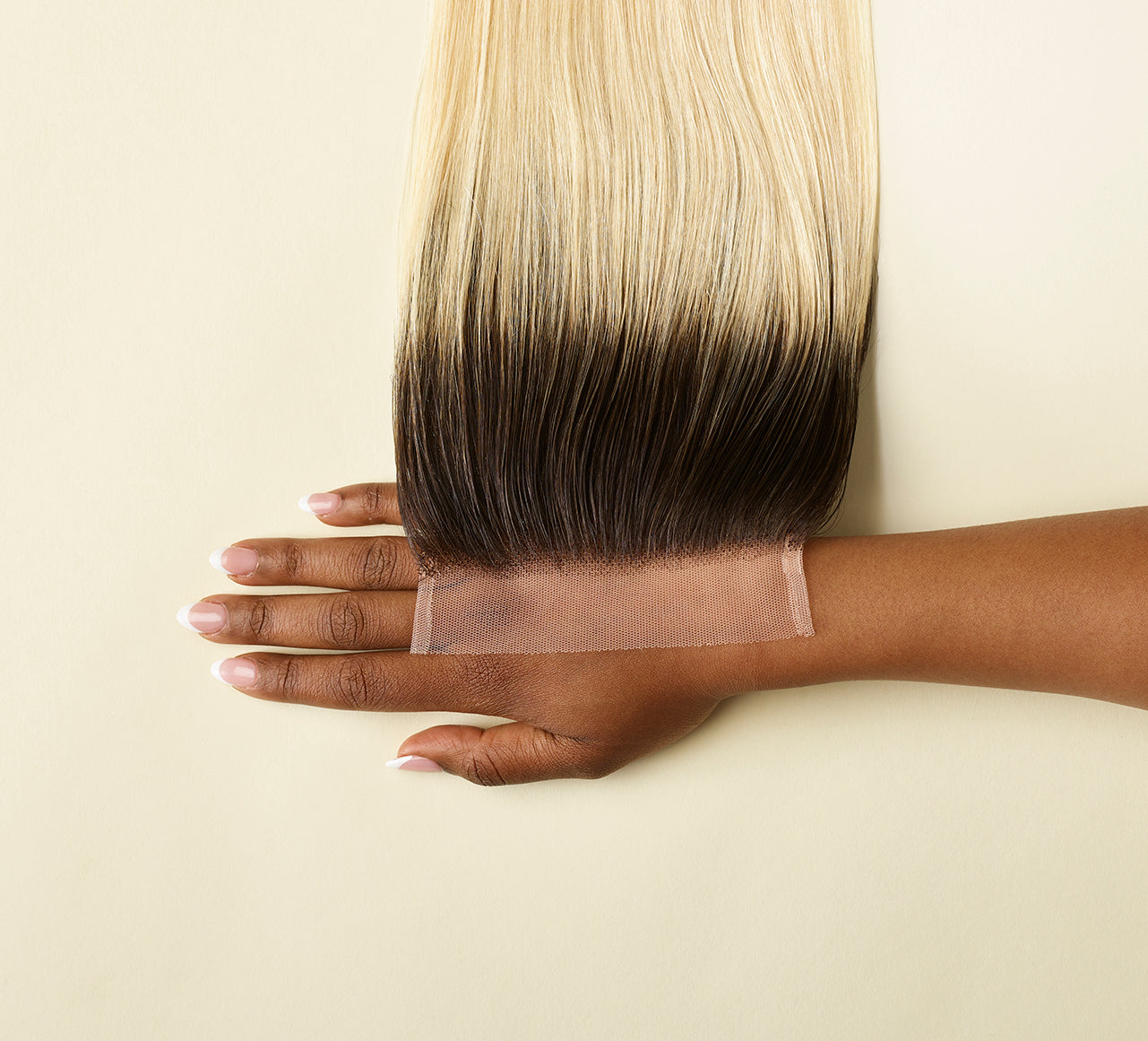 Blonde (#613) with Dark Roots (#1B)||carousel