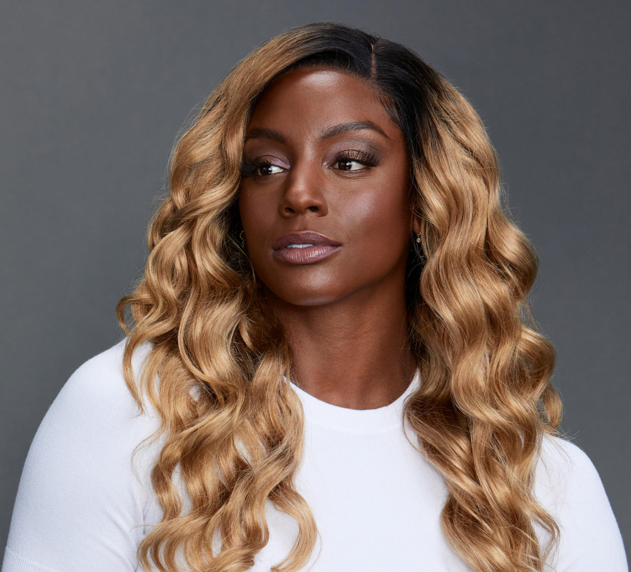 Dark Blonde (#27) with Dark Roots (#1B)||carousel