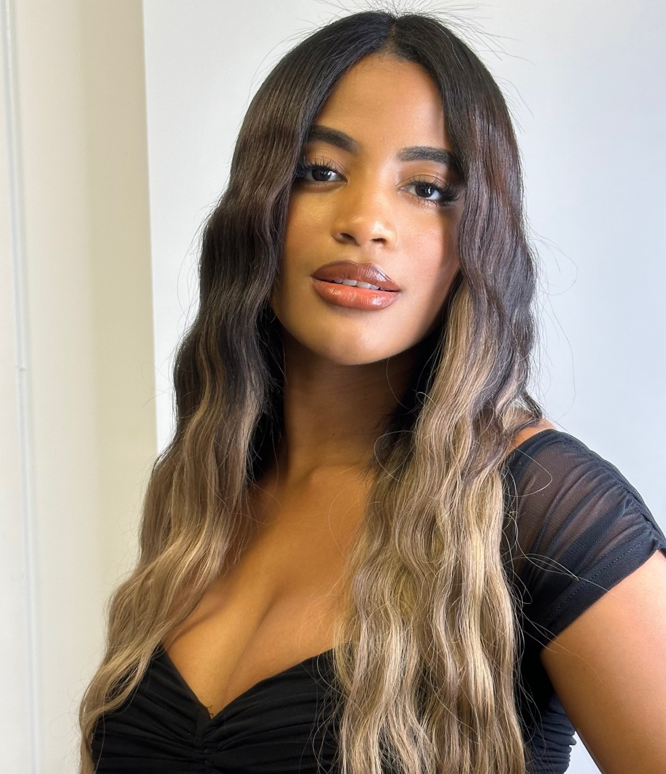 5 Medium Brown with 7 Dark Blonde Balayage Seamless Clip-In Hair Extensions