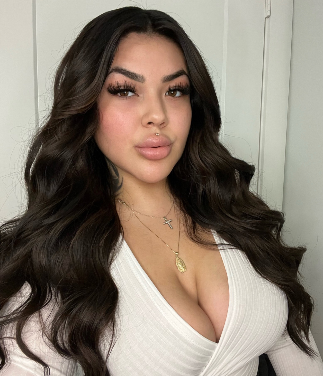 4 Dark Brown Seamless Clip-In Hair Extensions